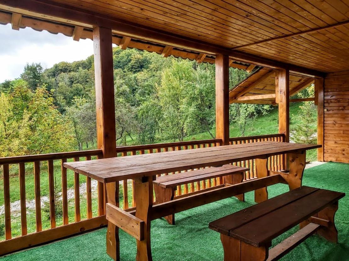 Pensiunea Agroturistica Piscul Soarelui Cîmpulung Exterior foto